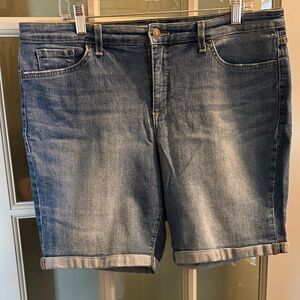 Vintage America Blue Boho Bermuda Shorts Size 14/32